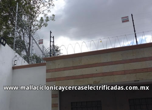 Instalación de Cercas Electrificadas con Concertina